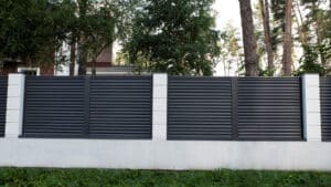 Clôture aluminium : un choix durable et esthétique pour votre extérieur